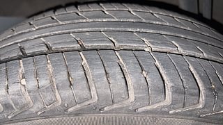 Used 2018 Renault Kwid [2015-2019] RXT Petrol Manual tyres RIGHT REAR TYRE TREAD VIEW
