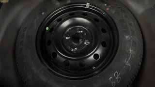 Used 2017 Maruti Suzuki Swift [2014-2017] VXI (O) Petrol Manual tyres SPARE TYRE VIEW