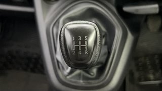 Used 2018 Datsun GO [2014-2019] T Petrol Manual interior GEAR  KNOB VIEW