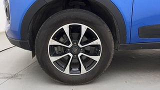 Used 2020 Tata Nexon XZA Plus Dualtone Roof (O) AMT Petrol Automatic tyres LEFT FRONT TYRE RIM VIEW