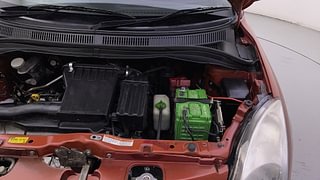 Used 2011 Maruti Suzuki Swift [2007-2011] VXi Petrol Manual engine ENGINE LEFT SIDE HINGE & APRON VIEW