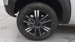Used 2022 Renault Kwid Climber 1.0l SCE Petrol MT Petrol Manual tyres RIGHT REAR TYRE RIM VIEW