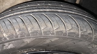 Used 2019 Maruti Suzuki Ignis [2017-2020] Zeta MT Petrol Petrol Manual tyres LEFT REAR TYRE TREAD VIEW