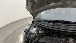 Used 2015 Honda Brio [2011-2016] VX MT Petrol Manual engine ENGINE RIGHT SIDE HINGE & APRON VIEW