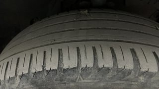 Used 2016 Renault Duster [2015-2016] 85 PS RXL EXPLORE Diesel Manual tyres RIGHT FRONT TYRE TREAD VIEW