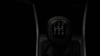 Used 2021 Tata Altroz XZ Turbo 1.2 Petrol Manual interior GEAR  KNOB VIEW