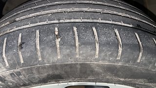 Used 2021 Toyota Glanza [2019-2022] V CVT Petrol Automatic tyres LEFT FRONT TYRE TREAD VIEW