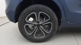 Used 2018 Maruti Suzuki Baleno [2015-2019] Delta AT Petrol Petrol Automatic tyres RIGHT REAR TYRE RIM VIEW