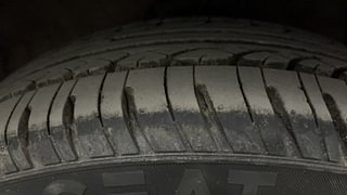 Used 2018 Hyundai Grand i10 [2017-2020] Asta 1.2 Kappa VTVT Petrol Manual tyres RIGHT FRONT TYRE TREAD VIEW