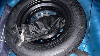 Used 2021 Renault Kwid CLIMBER 1.0 AMT Opt Petrol Automatic tyres SPARE TYRE VIEW