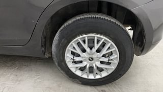 Used 2017 Maruti Suzuki Swift [2014-2017] VXI (O) Petrol Manual tyres LEFT REAR TYRE RIM VIEW