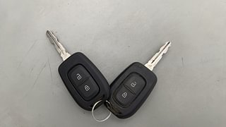 Used 2021 Renault Duster [2020-2022] RXZ Petrol Petrol Manual extra CAR KEY VIEW