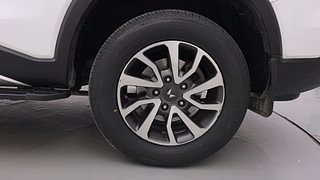 Used 2023 Mahindra Scorpio N Z8 L 4WD Diesel AT 7 STR Diesel Automatic tyres LEFT REAR TYRE RIM VIEW