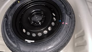 Used 2017 Maruti Suzuki Baleno [2015-2019] Delta AT Petrol Petrol Automatic tyres SPARE TYRE VIEW