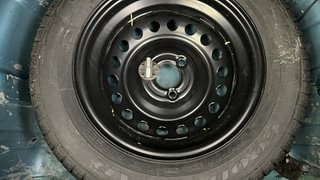 Used 2020 renault Kwid 1.0 RXT Opt Petrol Manual tyres SPARE TYRE VIEW