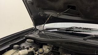 Used 2016 Renault Duster [2015-2016] 85 PS RXL EXPLORE Diesel Manual engine ENGINE RIGHT SIDE HINGE & APRON VIEW