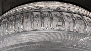 Used 2013 Maruti Suzuki Swift [2011-2017] VXi Petrol Manual tyres LEFT FRONT TYRE TREAD VIEW