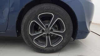 Used 2018 Maruti Suzuki Baleno [2015-2019] Delta AT Petrol Petrol Automatic tyres RIGHT FRONT TYRE RIM VIEW
