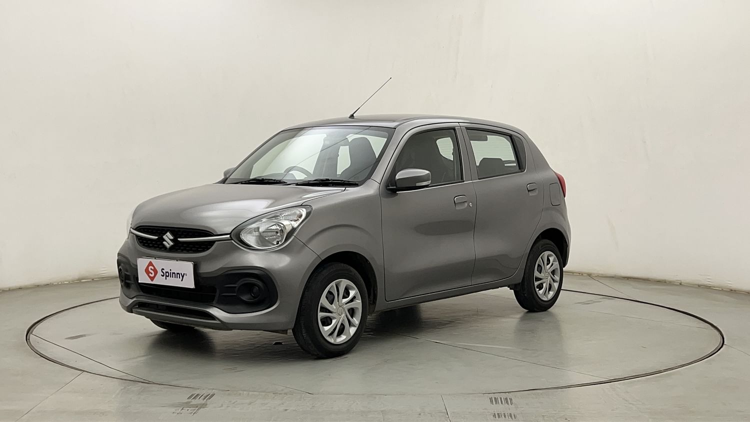 LEFT FRONT CORNER VIEW