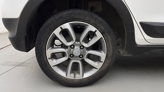 Used 2017 Hyundai i20 Active [2015-2020] 1.2 S Petrol Manual tyres RIGHT REAR TYRE RIM VIEW