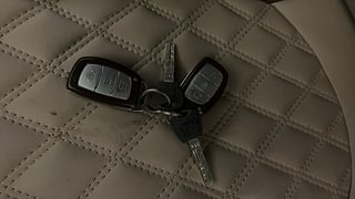 Used 2019 Hyundai Creta [2018-2020] 1.6 SX AT Diesel Automatic extra CAR KEY VIEW