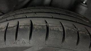 Used 2015 Honda Brio [2011-2016] VX MT Petrol Manual tyres LEFT REAR TYRE TREAD VIEW
