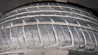 Used 2018 Renault Kwid [2015-2019] RXT Petrol Manual tyres LEFT REAR TYRE TREAD VIEW