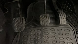 Used 2016 Renault Kwid [2015-2019] RXT Petrol Manual interior PEDALS VIEW