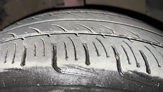 Used 2015 Hyundai Grand i10 [2013-2017] Asta 1.2 Kappa VTVT Petrol Manual tyres RIGHT FRONT TYRE TREAD VIEW