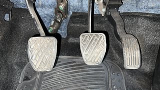 Used 2018 Datsun GO [2014-2019] T Petrol Manual interior PEDALS VIEW