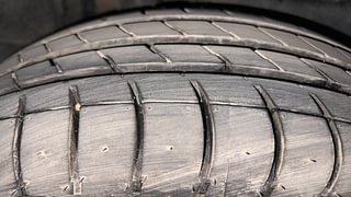 Used 2019 Maruti Suzuki Dzire [2017-2020] VXI AMT Petrol Automatic tyres RIGHT REAR TYRE TREAD VIEW