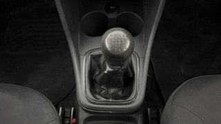 Used 2015 Volkswagen Polo [2014-2020] Comfortline 1.5 (D) Diesel Manual interior GEAR  KNOB VIEW