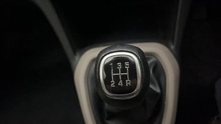 Used 2018 Hyundai Grand i10 [2017-2020] Asta 1.2 Kappa VTVT Petrol Manual interior GEAR  KNOB VIEW