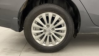 Used 2023 Maruti Suzuki Ciaz Zeta AT Petrol Petrol Automatic tyres RIGHT REAR TYRE RIM VIEW
