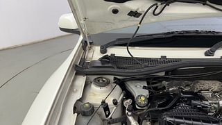 Used 2021 Renault Duster [2020-2022] RXZ Petrol Petrol Manual engine ENGINE RIGHT SIDE HINGE & APRON VIEW