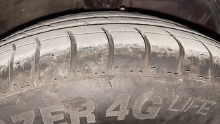 Used 2015 Hyundai Eon [2011-2018] Magna + 1.0 Petrol Manual tyres RIGHT FRONT TYRE TREAD VIEW