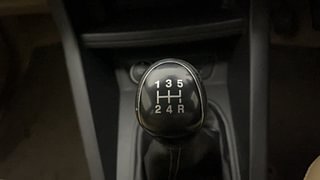 Used 2019 Ford Figo Aspire [2019-2021] Titanium 1.2 Ti-VCT Petrol Manual interior GEAR  KNOB VIEW