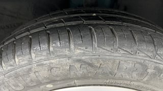 Used 2022 Renault Kwid RXL Opt Petrol Manual tyres RIGHT FRONT TYRE TREAD VIEW