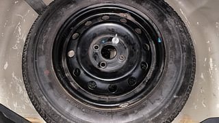 Used 2013 Maruti Suzuki Swift [2011-2017] VXi Petrol Manual tyres SPARE TYRE VIEW