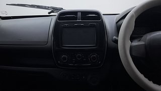 Used 2018 Renault Kwid [2015-2019] RXT Petrol Manual interior MUSIC SYSTEM & AC CONTROL VIEW