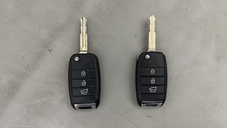 Used 2021 Kia Sonet HTK Plus 1.5 AT Diesel Automatic extra CAR KEY VIEW