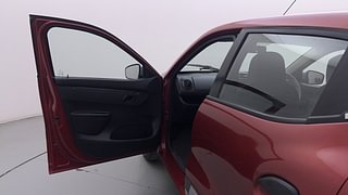 Used 2018 Renault Kwid [2015-2019] RXT Petrol Manual interior LEFT FRONT DOOR OPEN VIEW