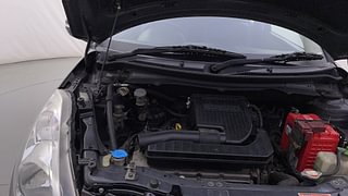 Used 2013 Maruti Suzuki Swift [2011-2017] VXi Petrol Manual engine ENGINE RIGHT SIDE HINGE & APRON VIEW