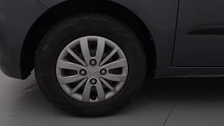 Used 2013 Hyundai i10 magna 1.1 Petrol Manual tyres LEFT FRONT TYRE RIM VIEW