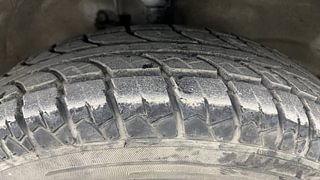 Used 2018 Maruti Suzuki Wagon R 1.0 [2013-2019] LXi CNG Petrol+cng Manual tyres RIGHT FRONT TYRE TREAD VIEW