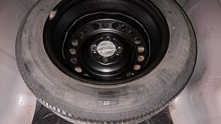 Used 2015 Honda City [2014-2017] SV CVT Petrol Automatic tyres SPARE TYRE VIEW