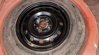 Used 2011 Maruti Suzuki Swift [2007-2011] VXi Petrol Manual tyres SPARE TYRE VIEW