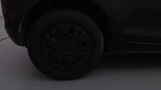 Used 2013 Maruti Suzuki Swift [2011-2017] VXi Petrol Manual tyres RIGHT REAR TYRE RIM VIEW