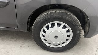 Used 2019 Maruti Suzuki Alto 800 [2019-2022] LXI Petrol Manual tyres RIGHT FRONT TYRE RIM VIEW