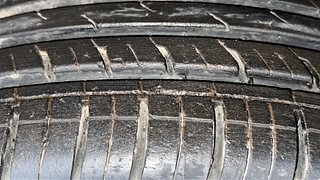 Used 2021 Renault Duster [2020-2022] RXZ Petrol Petrol Manual tyres RIGHT FRONT TYRE TREAD VIEW
